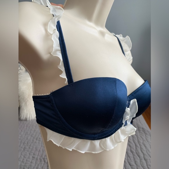 Floozie Bra and panty. - Picture 2 of 11